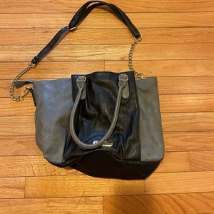 Like new! Steve Madden Black & Grey Purse!